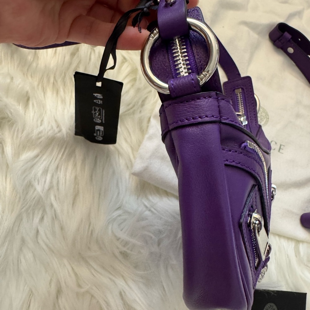 Versace repeat hobo Bag - Picture 6 of 13
